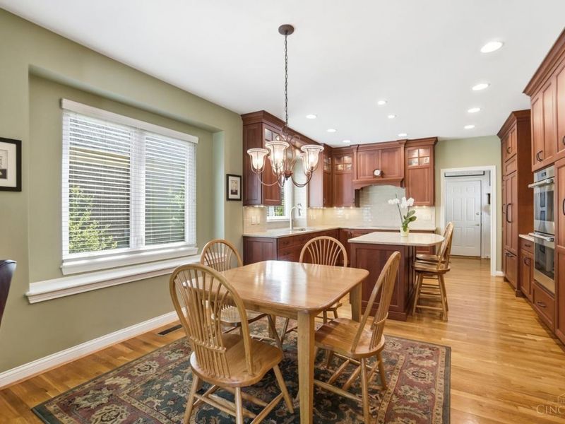 8072 Carnaby Lane, Sycamore Township, OH 45249 Photo 15