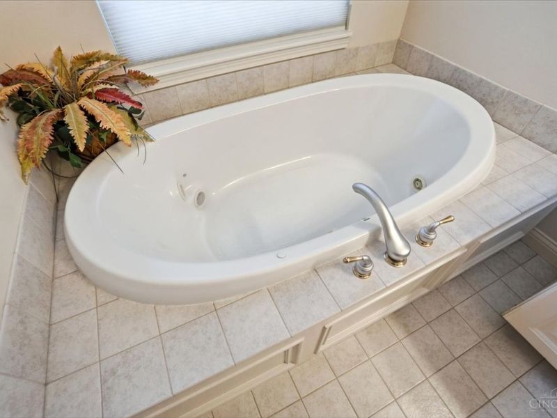 8072 Carnaby Lane, Sycamore Township, OH 45249 Photo 33