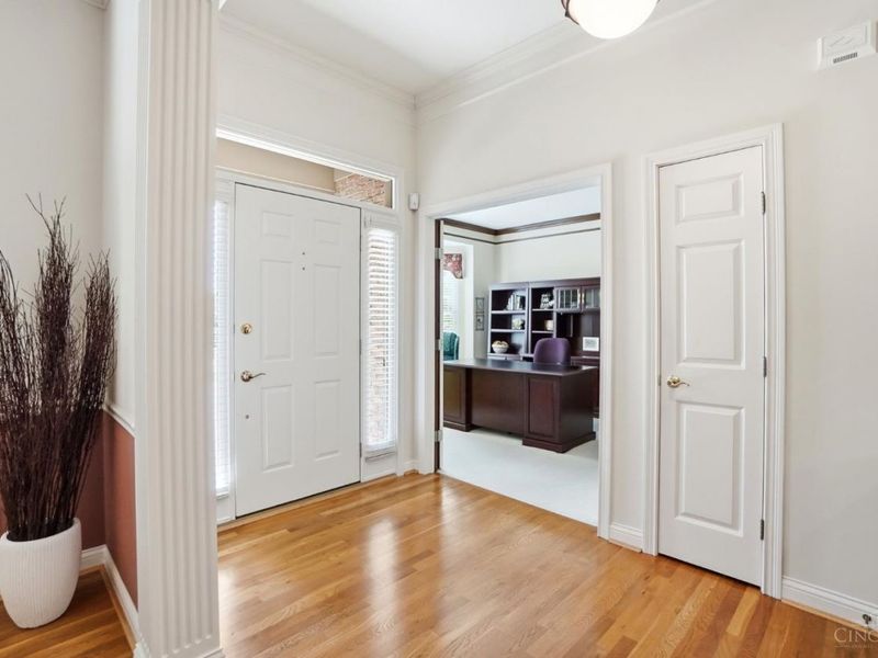 8072 Carnaby Lane, Sycamore Township, OH 45249 Photo 4