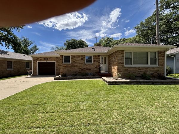 2005 8TH Street , East Moline, IL 61244