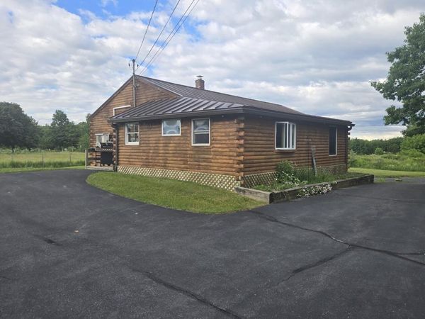 15 Phillips Road , Glenburn, ME 04401
