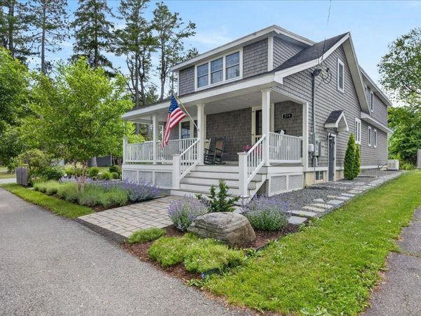 279 W Broadway , Bangor, ME 04401