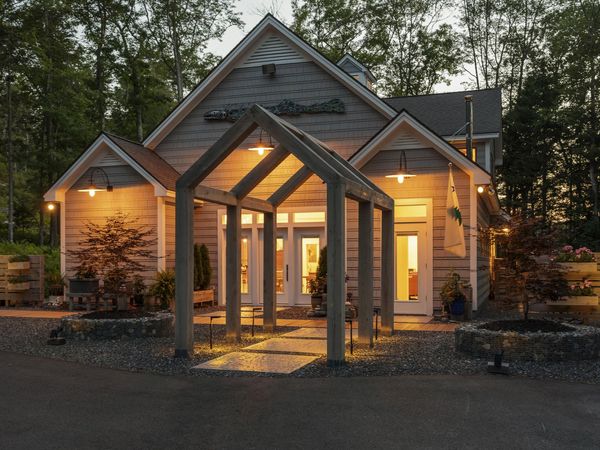 98 Meadow Cove Road, Boothbay, ME 04544
