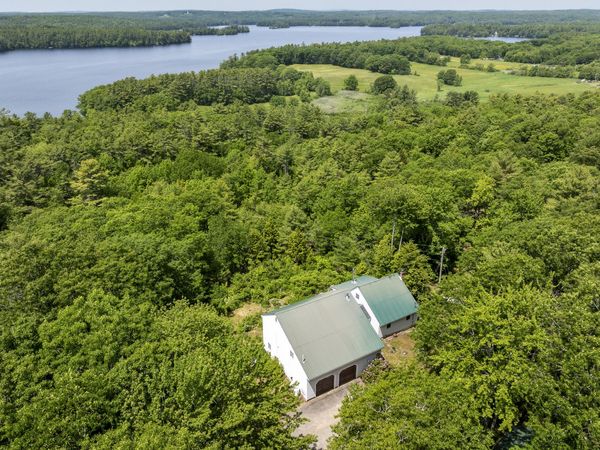 26 Squiers Alley, Nobleboro, ME 04555