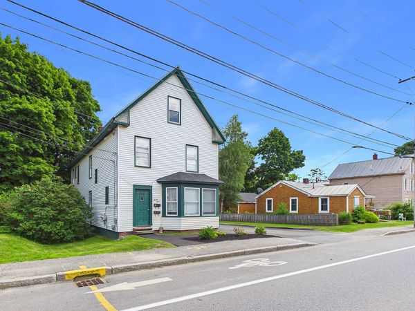24 Main Street , Fairfield, ME 04937