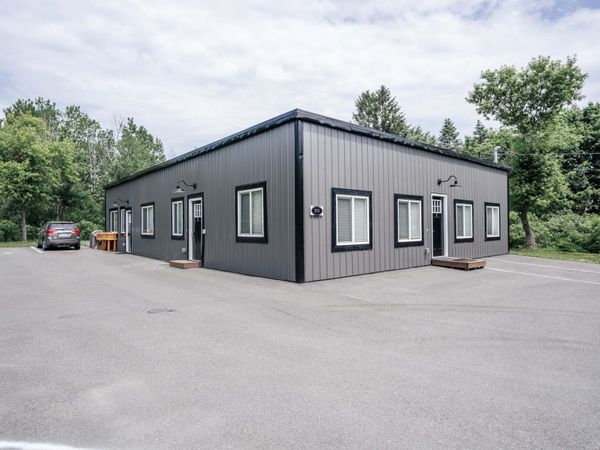 372 Old County Road , Hampden, ME 04444