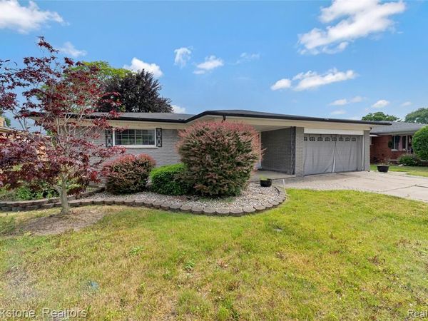 11828 Robinwood Boulevard, Warren, MI 48093