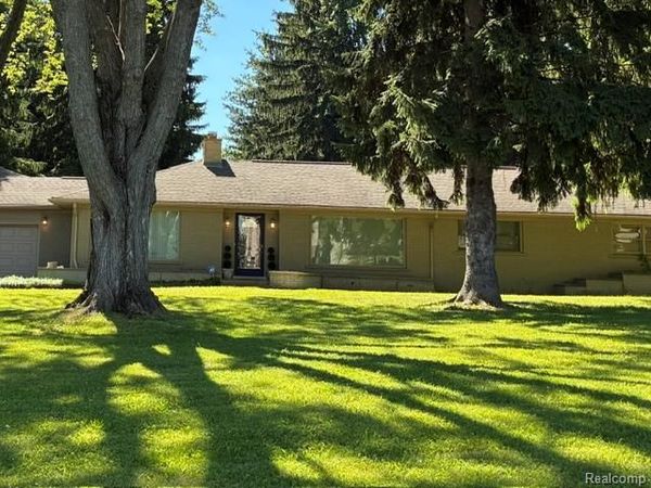1519 Groton Road, Bloomfield Hills, MI 48302