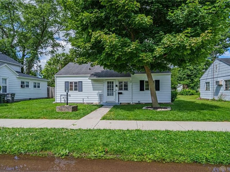 916 S Crawford Street, Troy, OH 45373 Photo 2