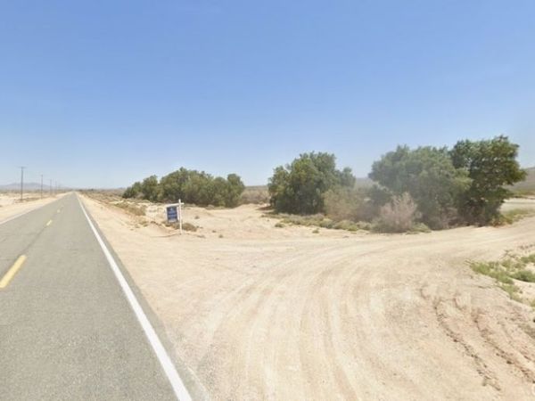 38 Center Road, Newberry Springs, CA 92365