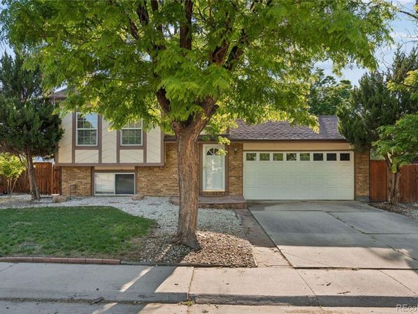 993 S Oakland Court, Aurora, CO 80012