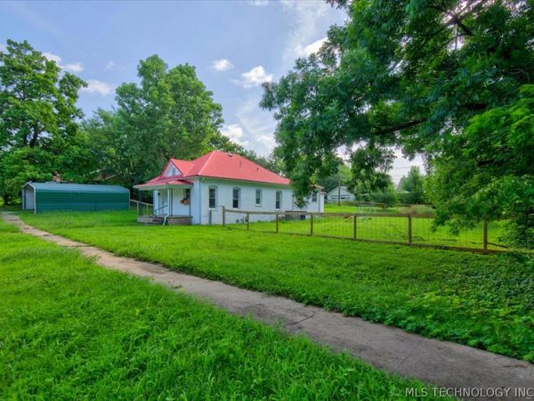 235 S Hickory Street, Nowata, OK 74048
