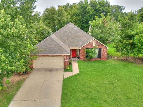 1635 N Greenwood Place, Tulsa, OK 74106