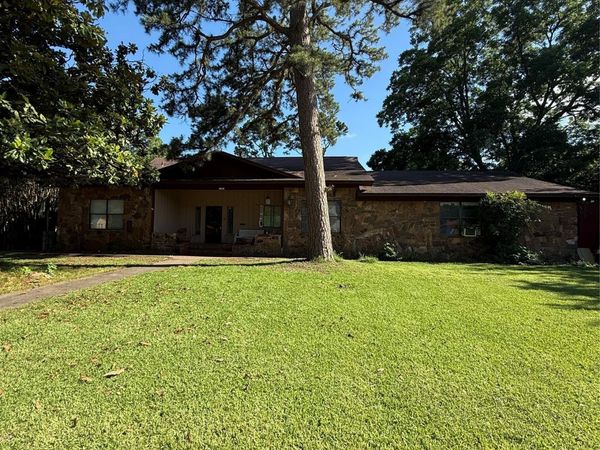 1201 W Elm, Durant, OK 74701