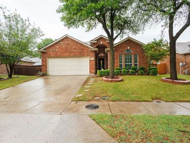 7048 Summit Parc Drive, Dallas, TX 75249