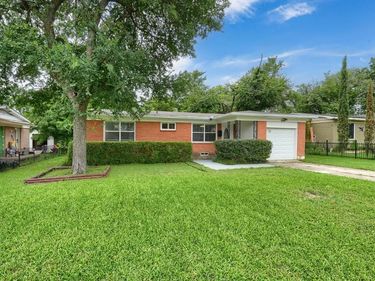 10628 Benbrook Drive, Dallas, TX 75228