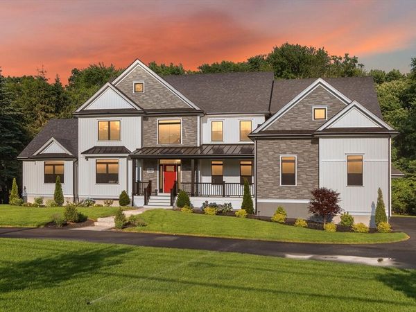 61 Lexington Street, Burlington, MA 01803