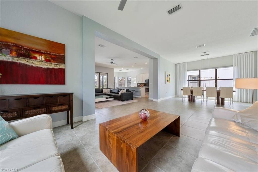 3264 Pacific Dr, Naples, FL 34119 Photo