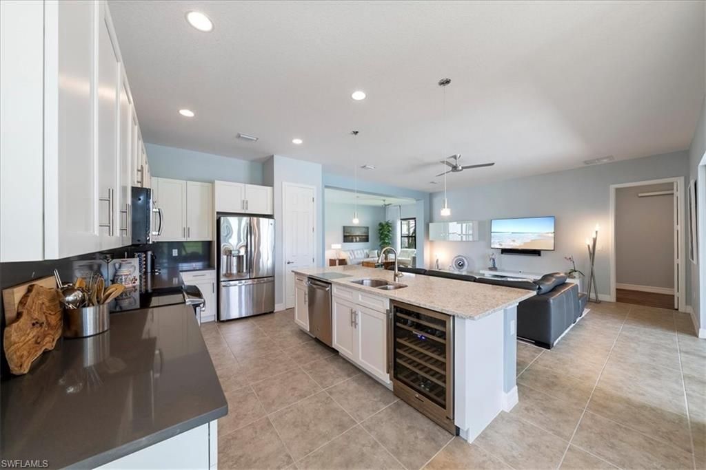 3264 Pacific Dr, Naples, FL 34119 Photo