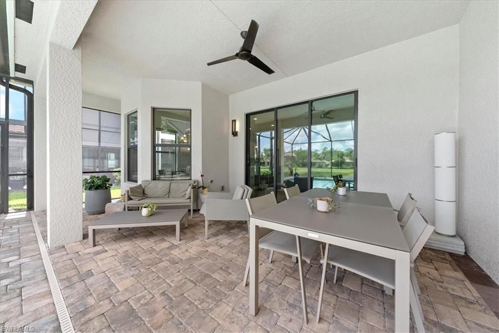 3264 Pacific Dr, Naples, FL 34119 Photo