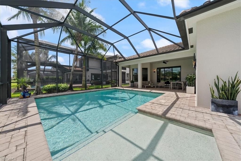 3264 Pacific Dr, Naples, FL 34119 Photo
