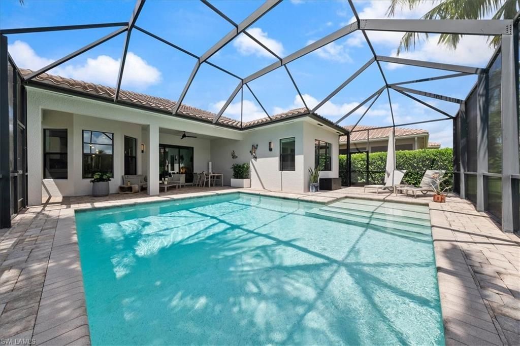 3264 Pacific Dr, Naples, FL 34119 Photo