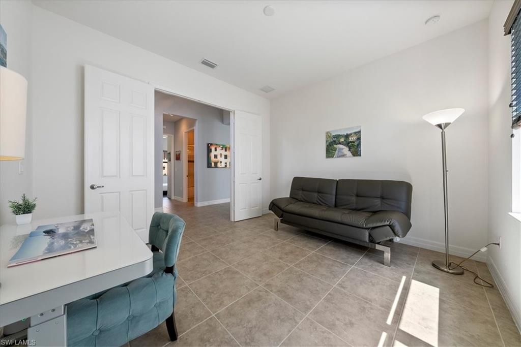 3264 Pacific Dr, Naples, FL 34119 Photo