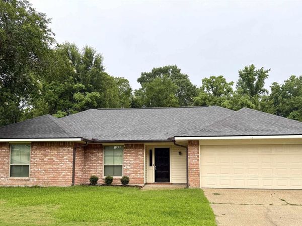 8763 Sharlane Dr, Baton Rouge, LA 70809