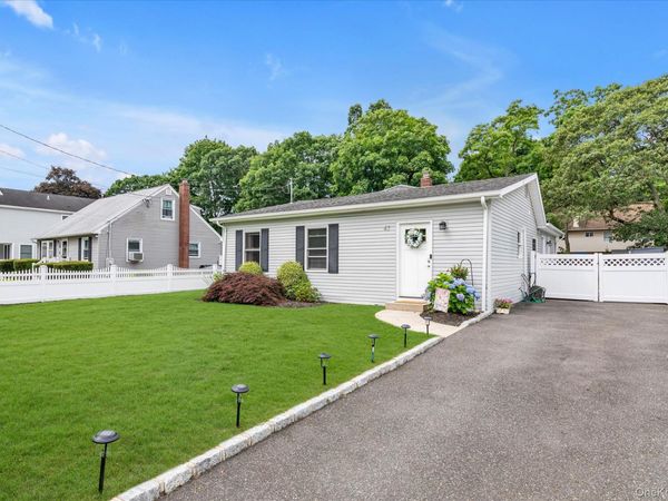 47 Lebkamp Avenue , Huntington, NY 11743