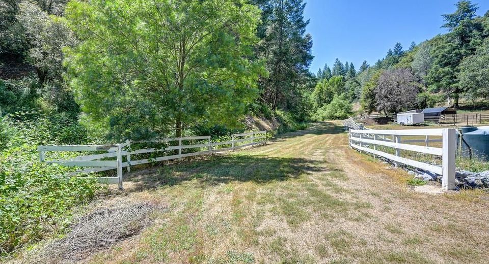 23505 Grand View Way, Colfax, CA 95713 Photo
