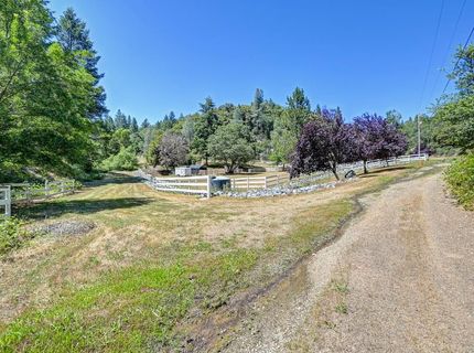 23505 Grand View Way, Colfax, CA 95713 Photo