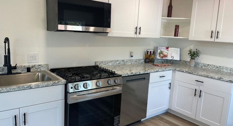 900 Old Stockton Rd #127, Oakdale, CA 95361 Photo