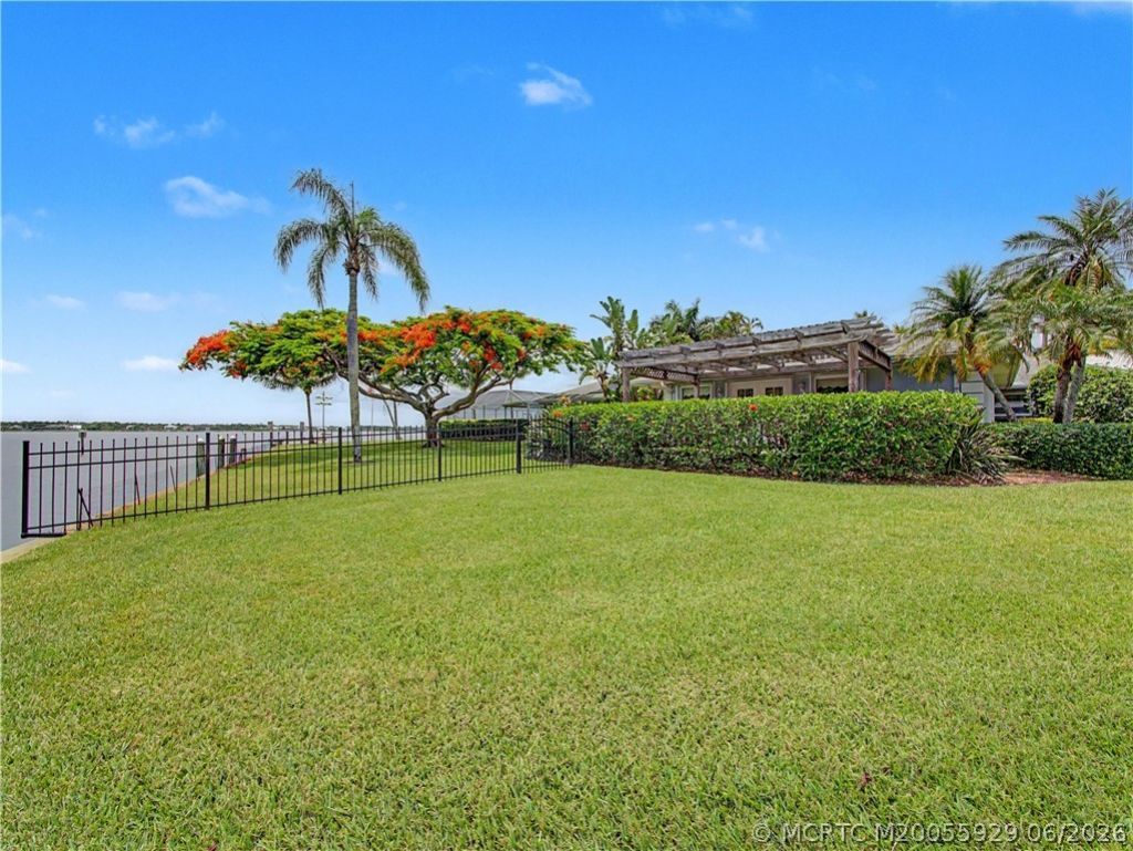 1910 NW Cove Circle, Stuart, FL 34994 Photo