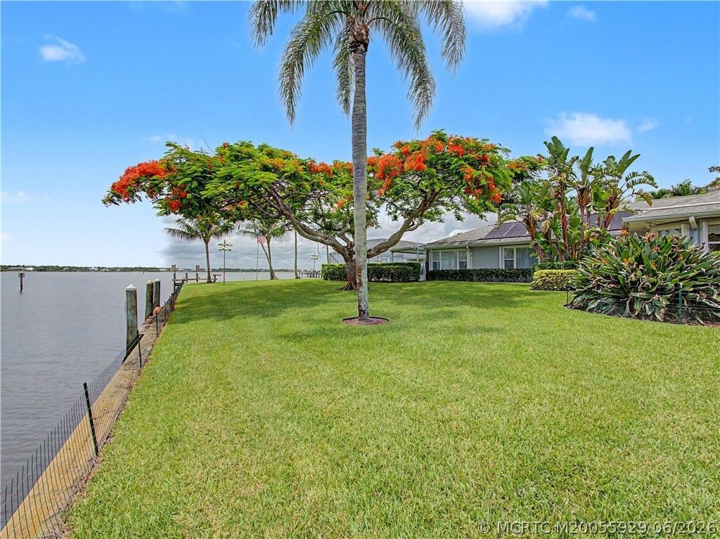 1910 NW Cove Circle, Stuart, FL 34994 Photo
