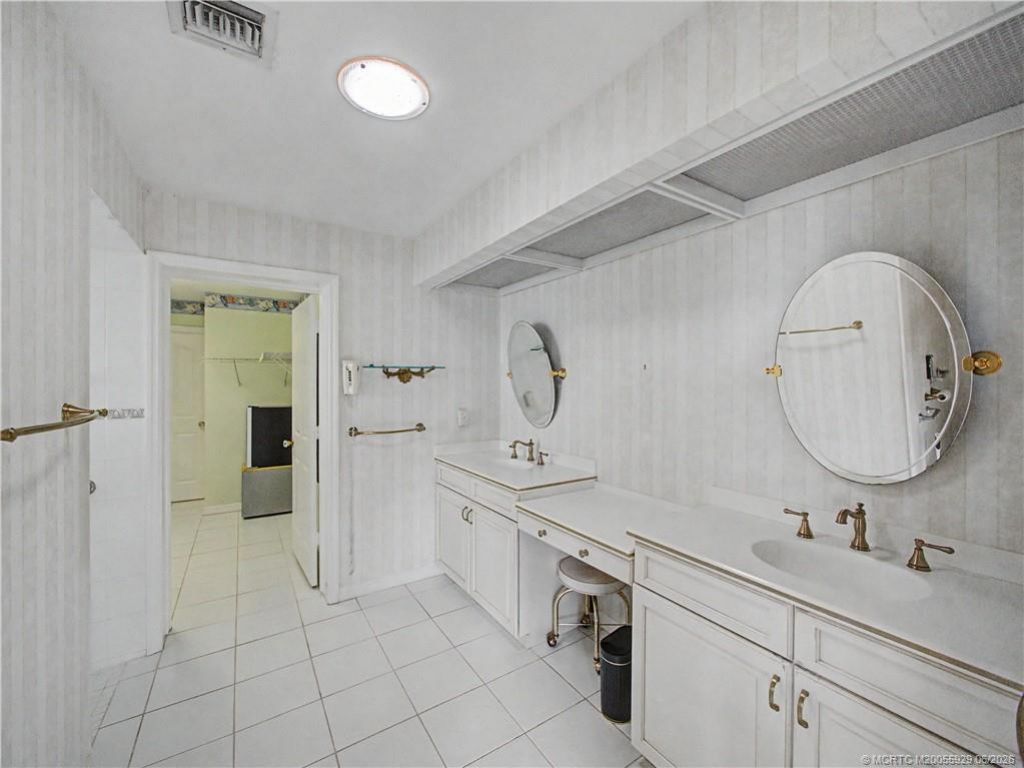 1910 NW Cove Circle, Stuart, FL 34994 Photo