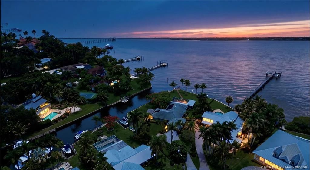 1910 NW Cove Circle, Stuart, FL 34994 Photo