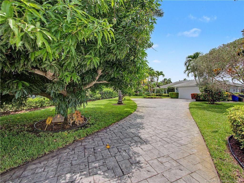 1910 NW Cove Circle, Stuart, FL 34994 Photo