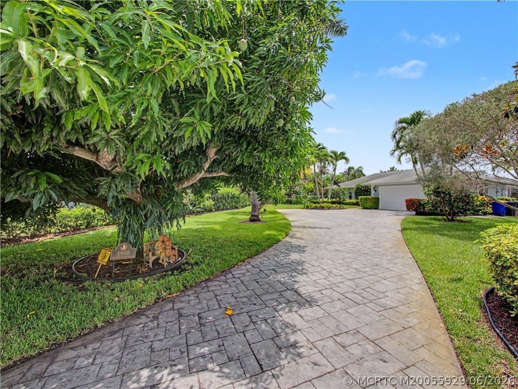 1910 NW Cove Circle, Stuart, FL 34994 Photo