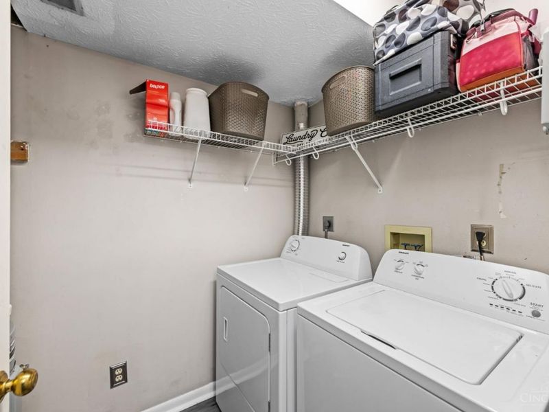 9860 Regatta Drive, Unit 305, Colerain Township, OH 45252 Photo 16