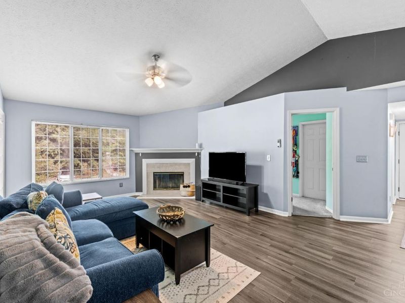 9860 Regatta Drive, Unit 305, Colerain Township, OH 45252 Photo 5
