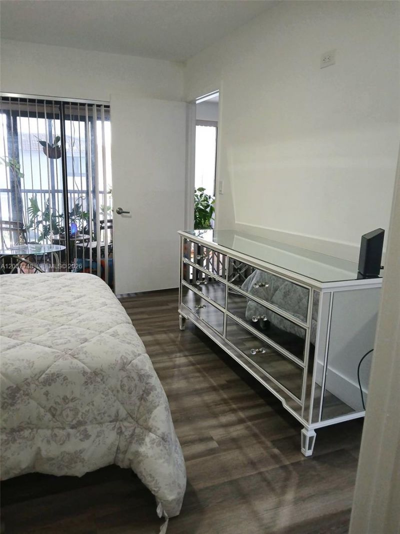 6365 W 27th Ct, Unit 24-8, Hialeah, FL 33016 Photo