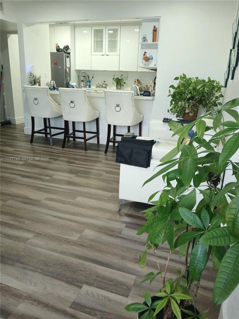 6365 W 27th Ct, Unit 24-8, Hialeah, FL 33016 Photo