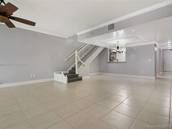7594 SW 102nd St , Unit 200, Pinecrest, FL 33156
