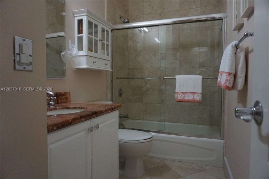 7594 SW 102nd St , Unit 200, Pinecrest, FL 33156 Photo
