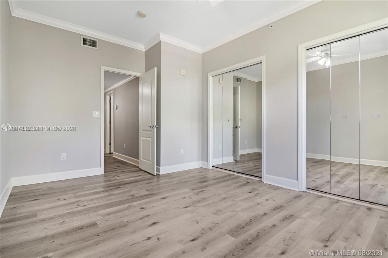 7594 SW 102nd St , Unit 200, Pinecrest, FL 33156 Photo
