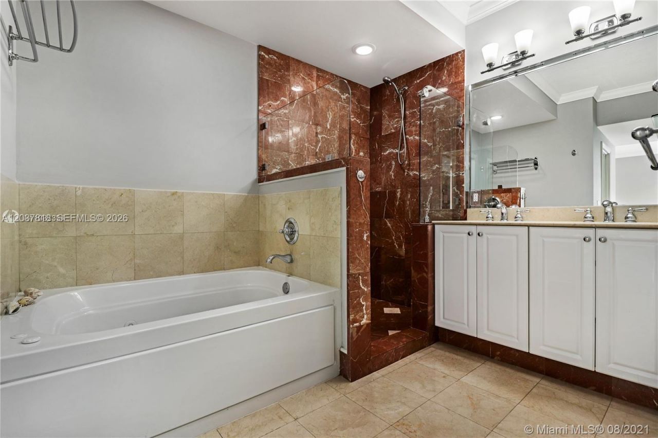 7594 SW 102nd St , Unit 200, Pinecrest, FL 33156 Photo