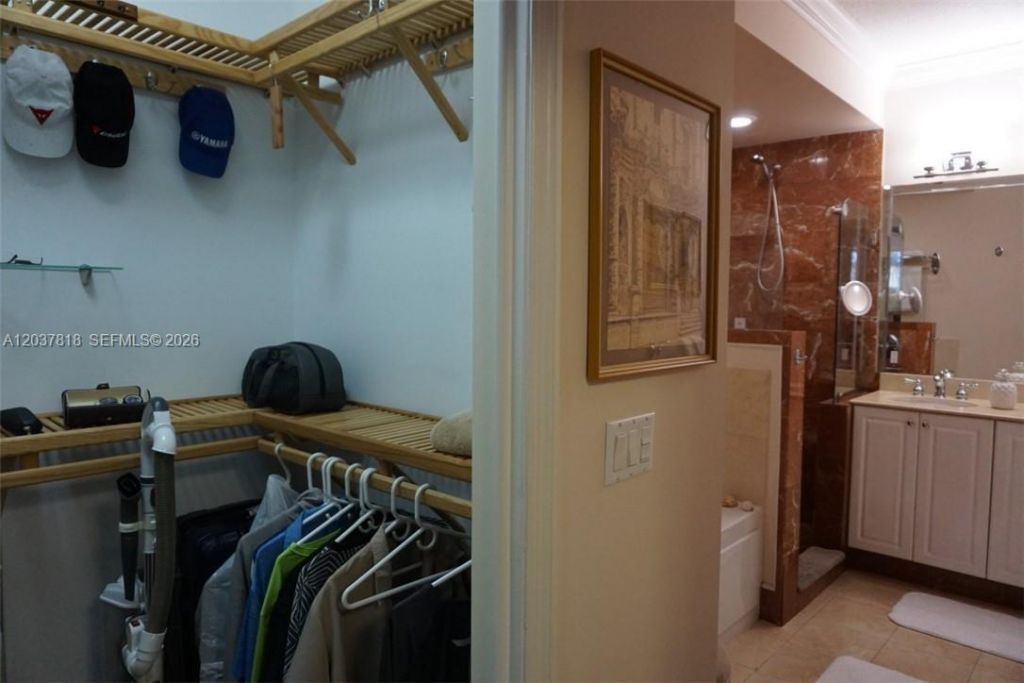 7594 SW 102nd St , Unit 200, Pinecrest, FL 33156 Photo