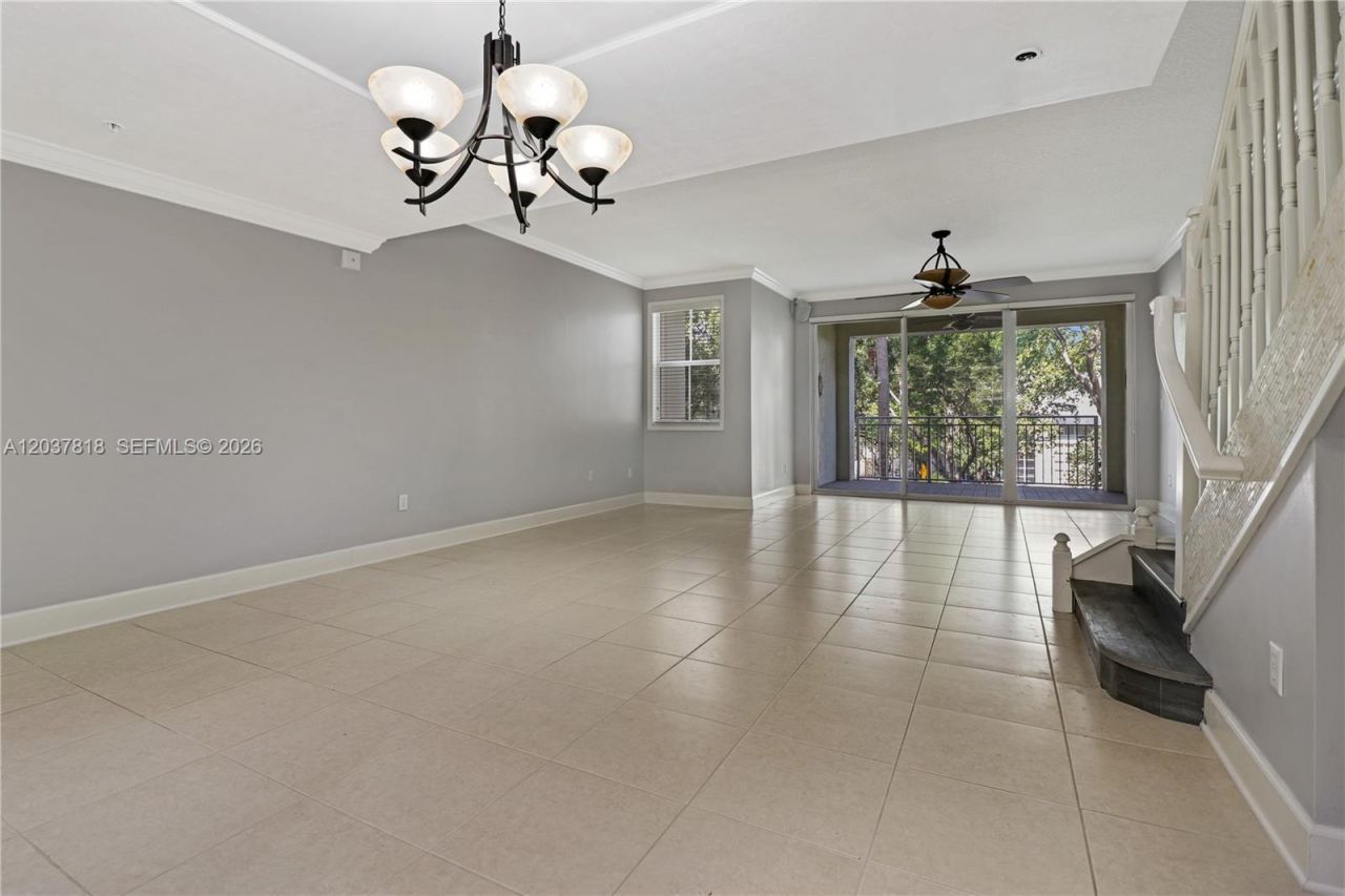 7594 SW 102nd St , Unit 200, Pinecrest, FL 33156 Photo