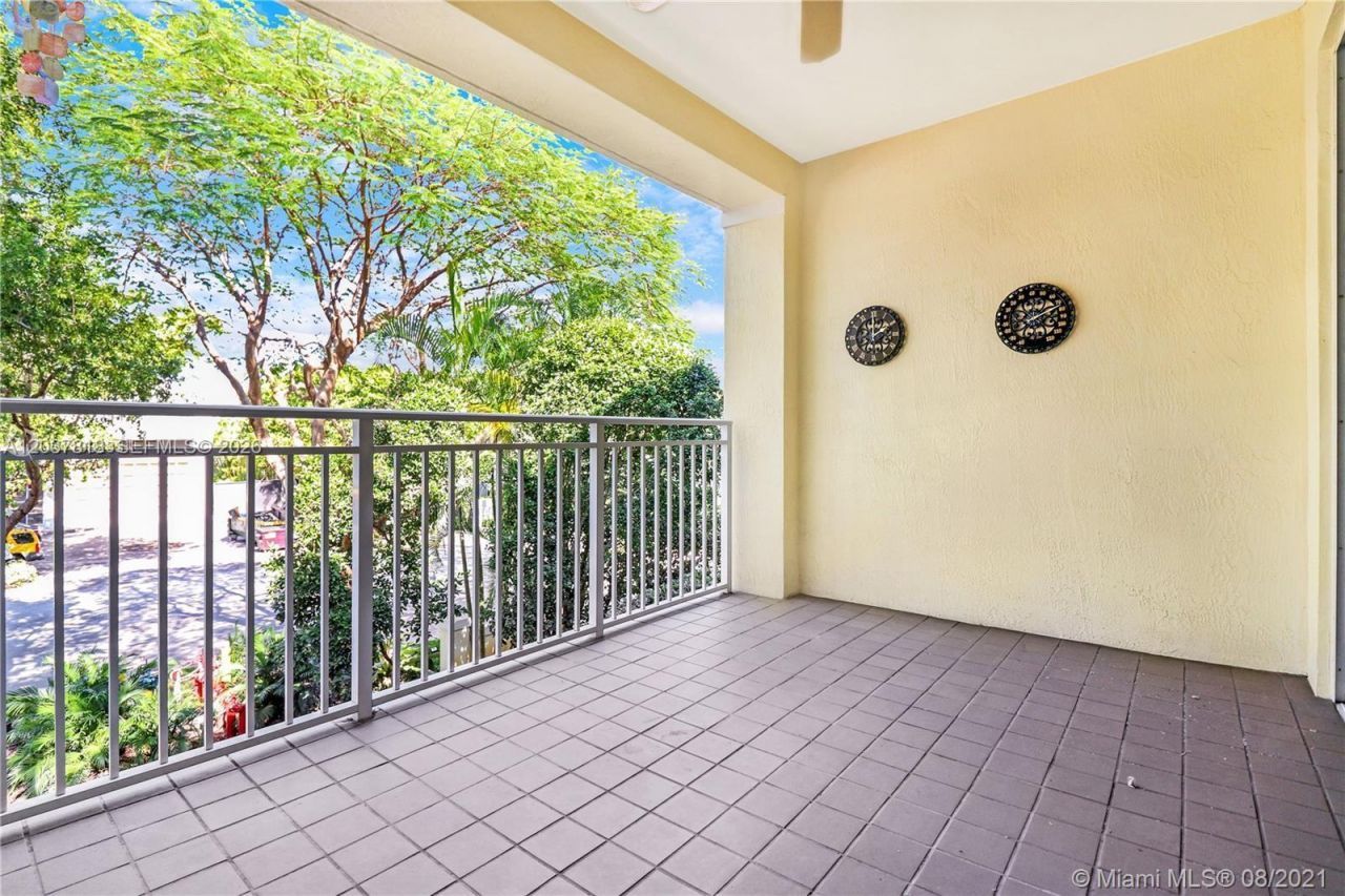 7594 SW 102nd St , Unit 200, Pinecrest, FL 33156 Photo