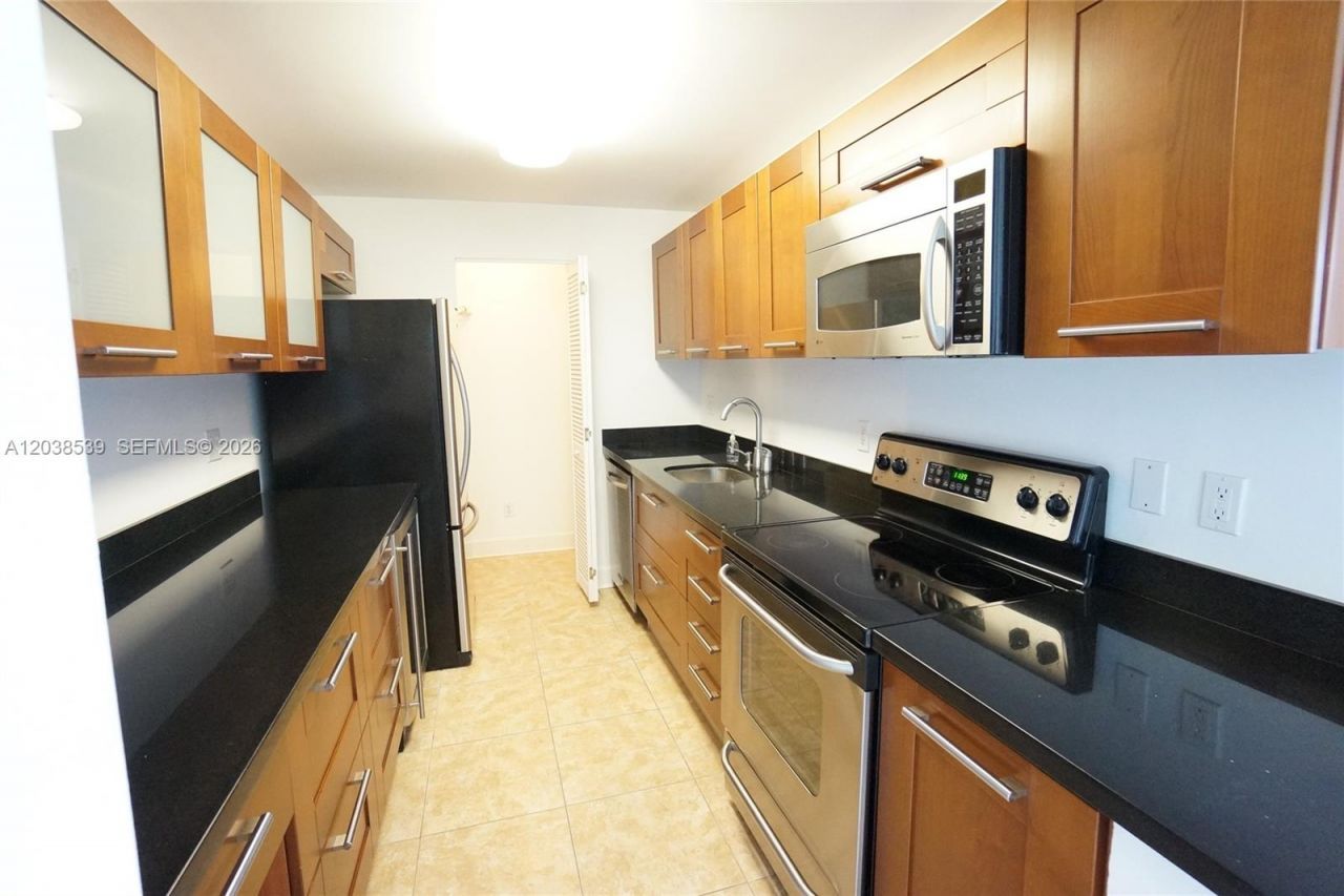 401 69th St , Unit PH101, Miami Beach, FL 33141 Photo